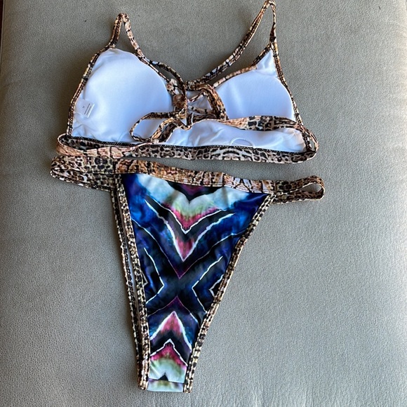 High Cut Two Piece Bathing Suit - Picture 5 of 5